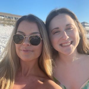 Meet your Posher, Allison